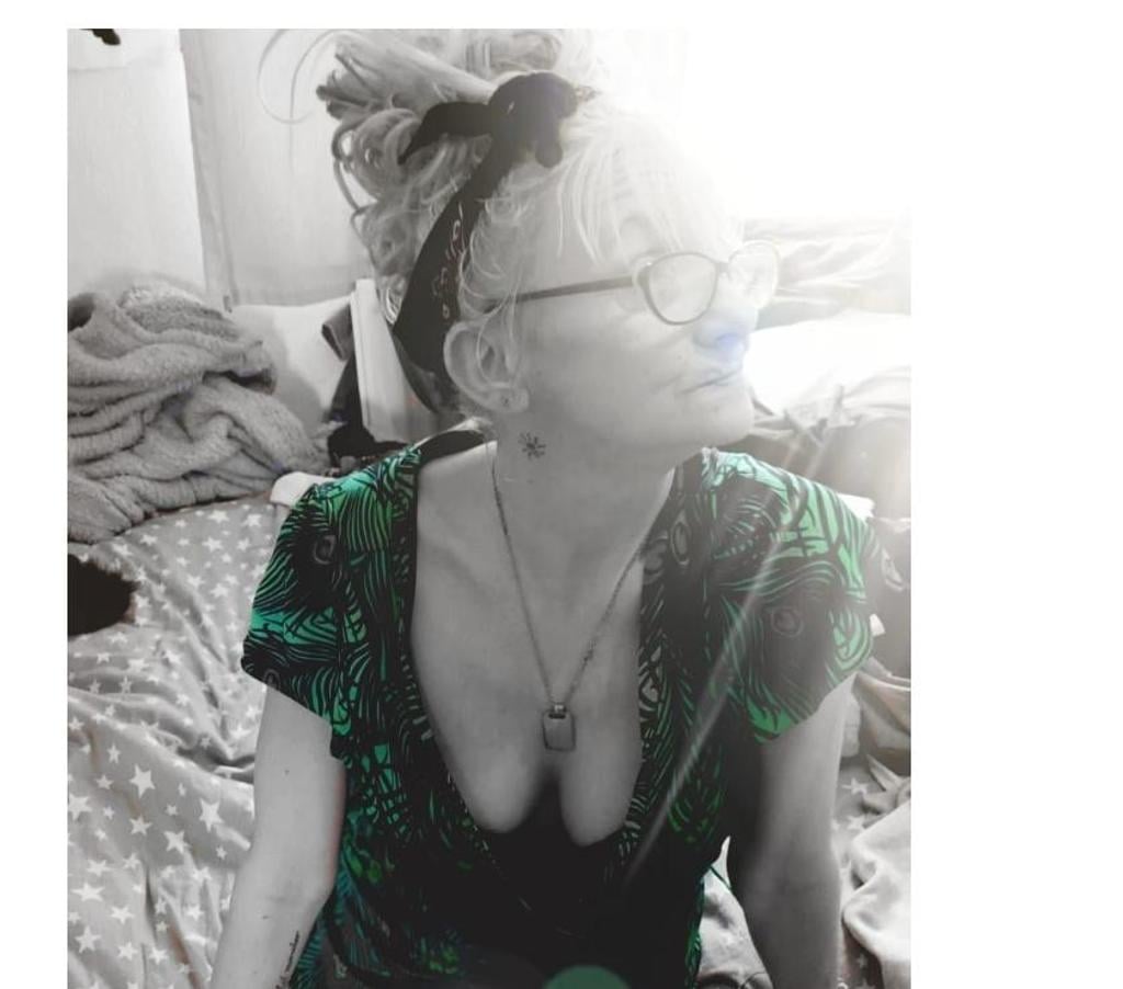 Thumbnail of Horny Housewife - Photo 6
