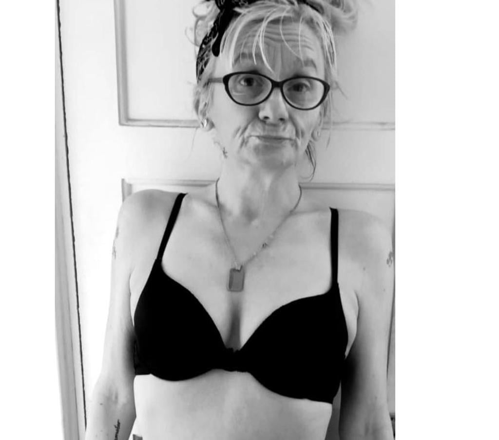 Thumbnail of Horny Housewife - Photo 7