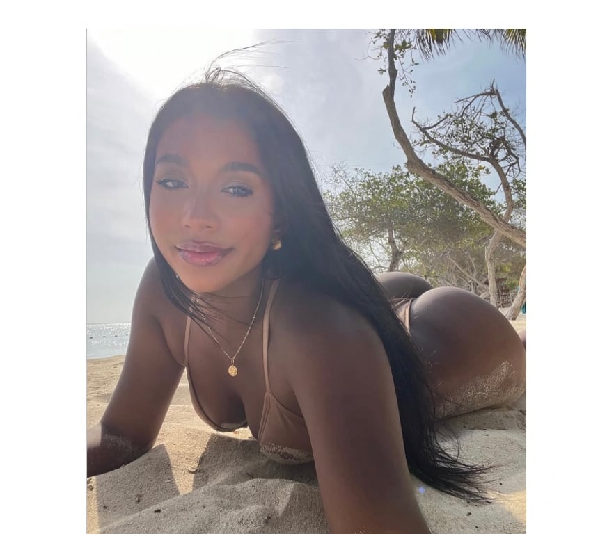 Thumbnail of 🇧🇷Bella sexy Brazilian 🇧🇷 PartyGirl ❤️ - Photo 4