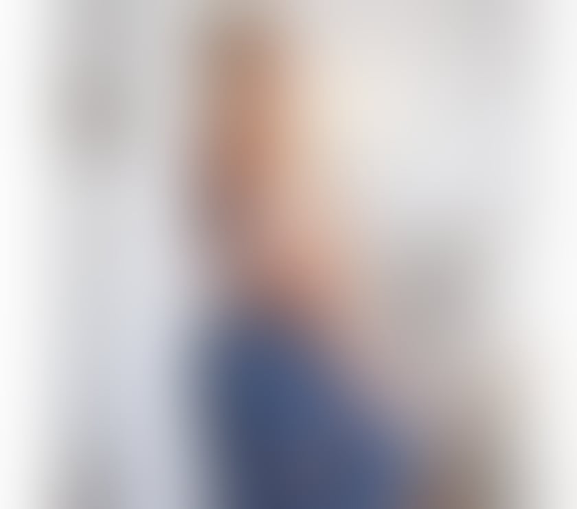 Thumbnail of Alice Party blond 🍾🎉😋 - Photo 10