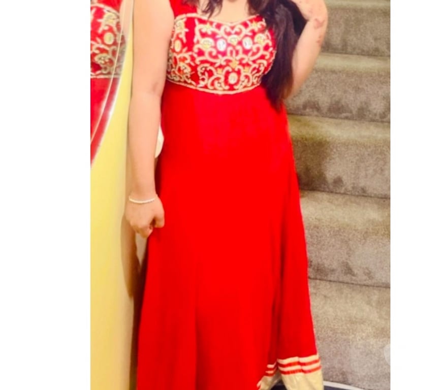 Photo of Pakistani girl offer party Mujra bath Road Hounslow hayes