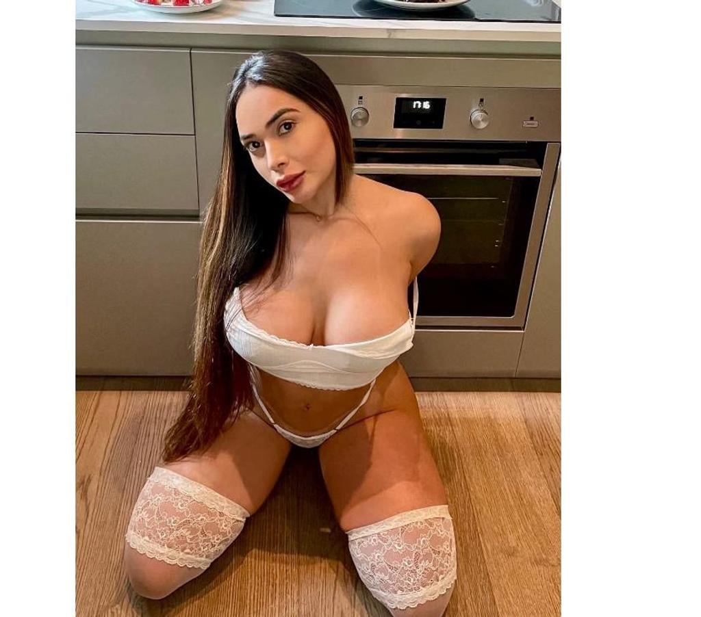 Photo of REBECCA BRAZILIANA🇧🇷🧨💯REAL🔥🍑SWEET BUM