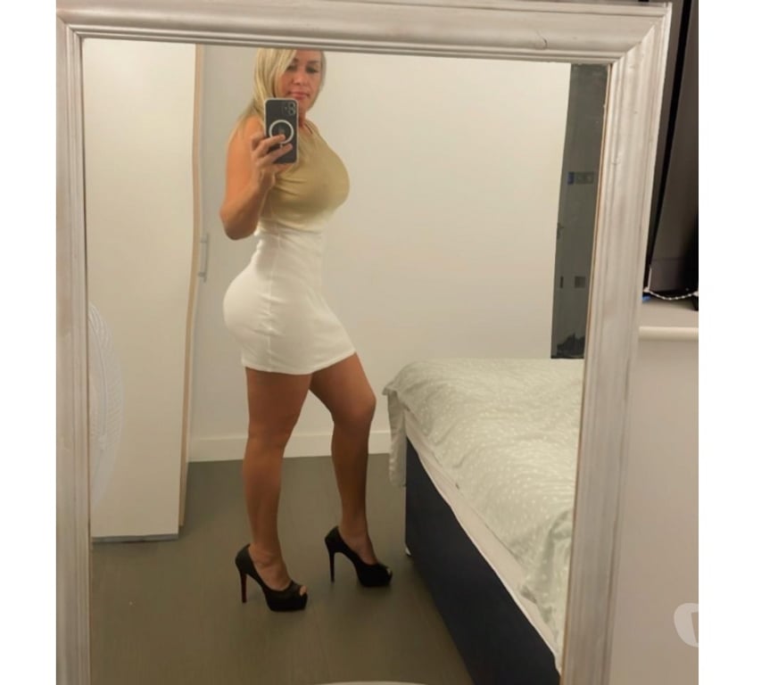Thumbnail of 🥂SEXY PARTY GIRL🥂 - Photo 8