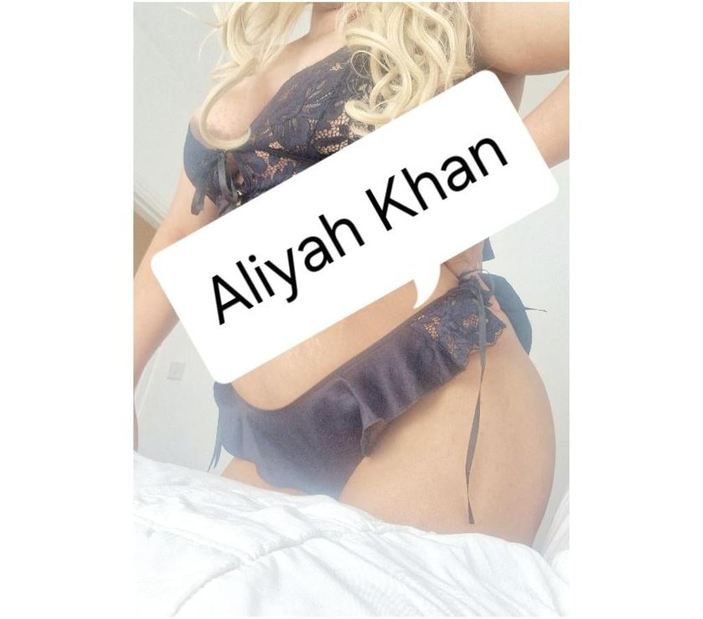 Photo of BUSTY Pakistani 🍭 ALIYAH KHAN🇵🇰 😛