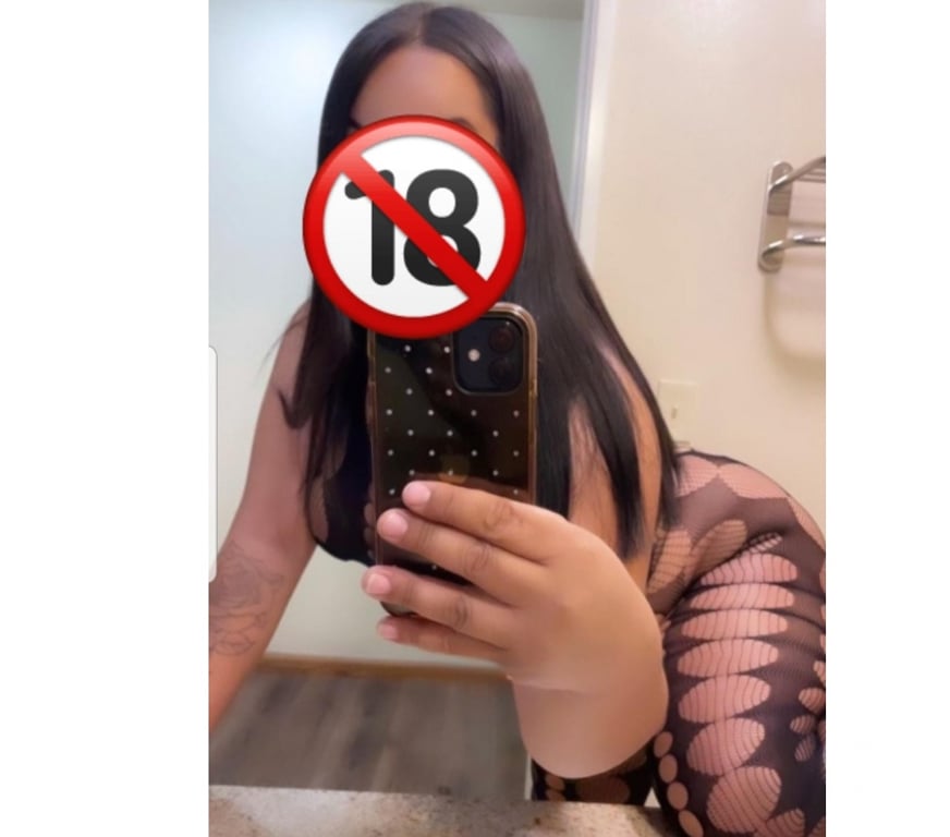 Photo of NOW 💯REAL milf curvy big ass full SERVICE owo party🍑