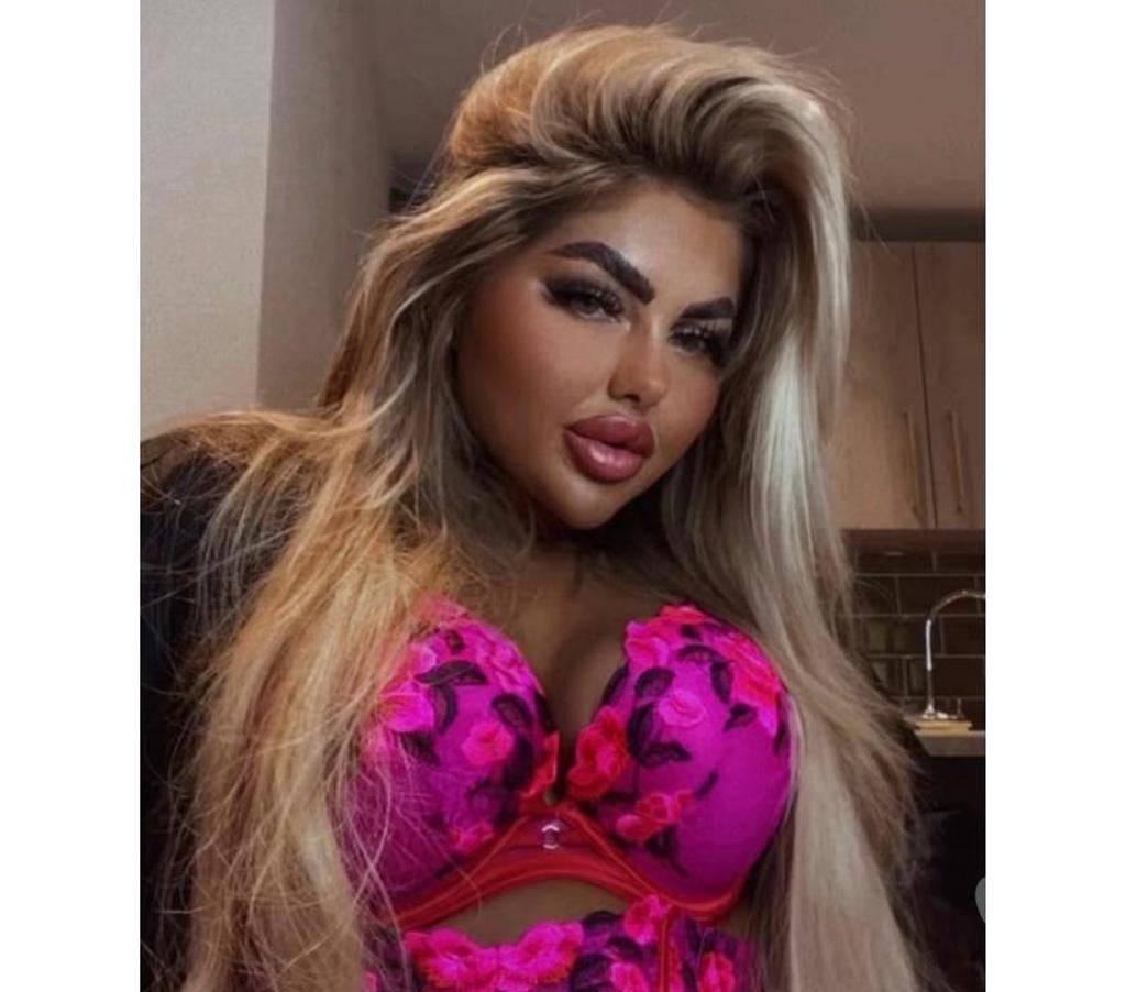Thumbnail of Busty Curvy Breezee newww! - Photo 3