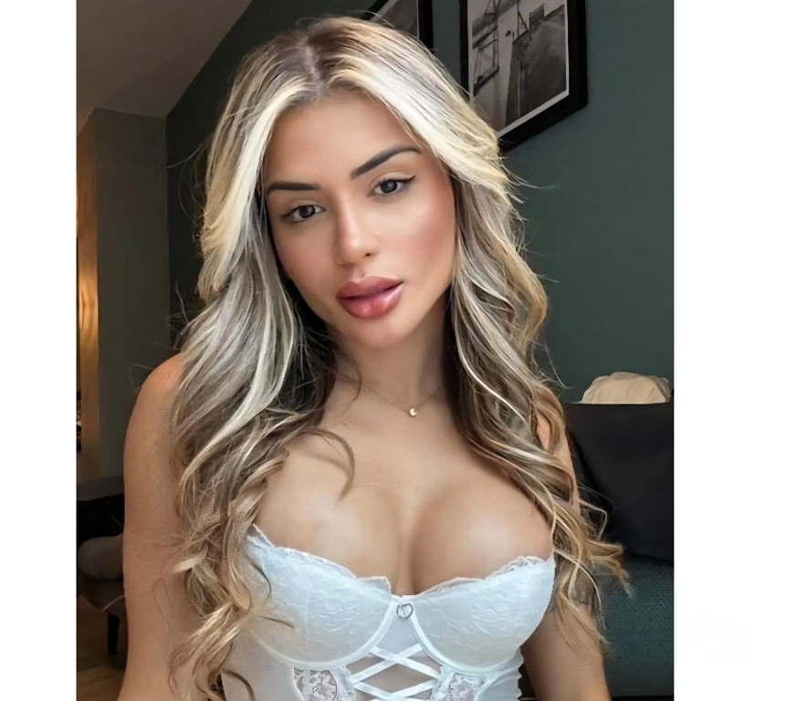 Thumbnail of Paloma Party Girl 🥳🥰☺️ - Photo 2