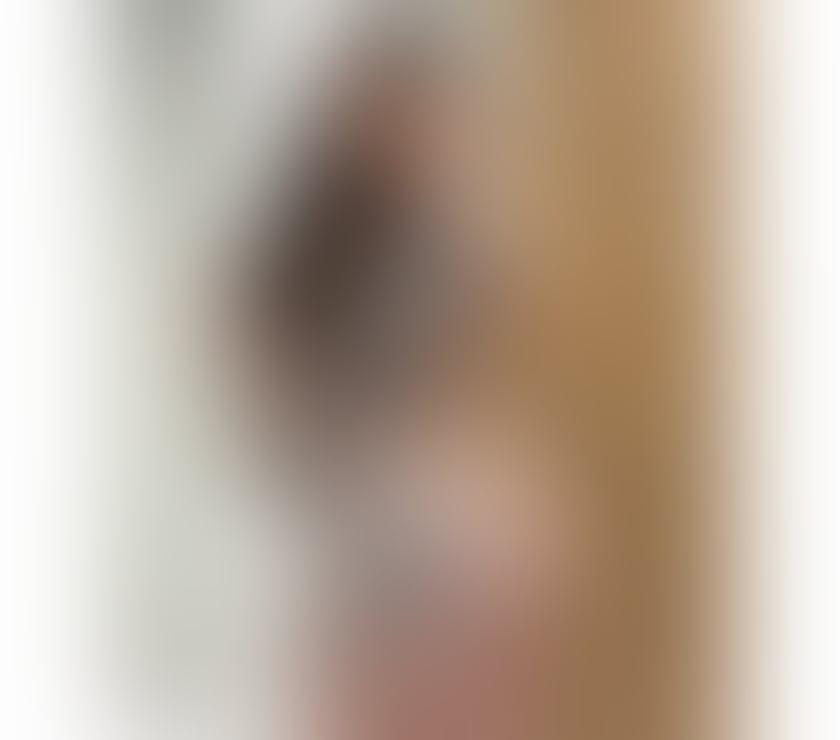 Thumbnail of Brazilian beauty. - Photo 10