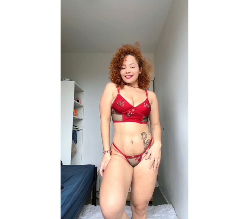 Photo of OLIVIA NEW IN THE CITY FULL SERVICE