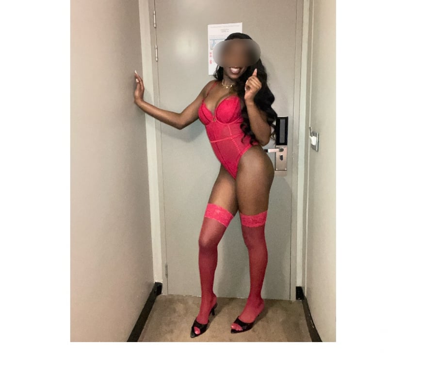 Thumbnail of Black beautiful delight - Photo 3