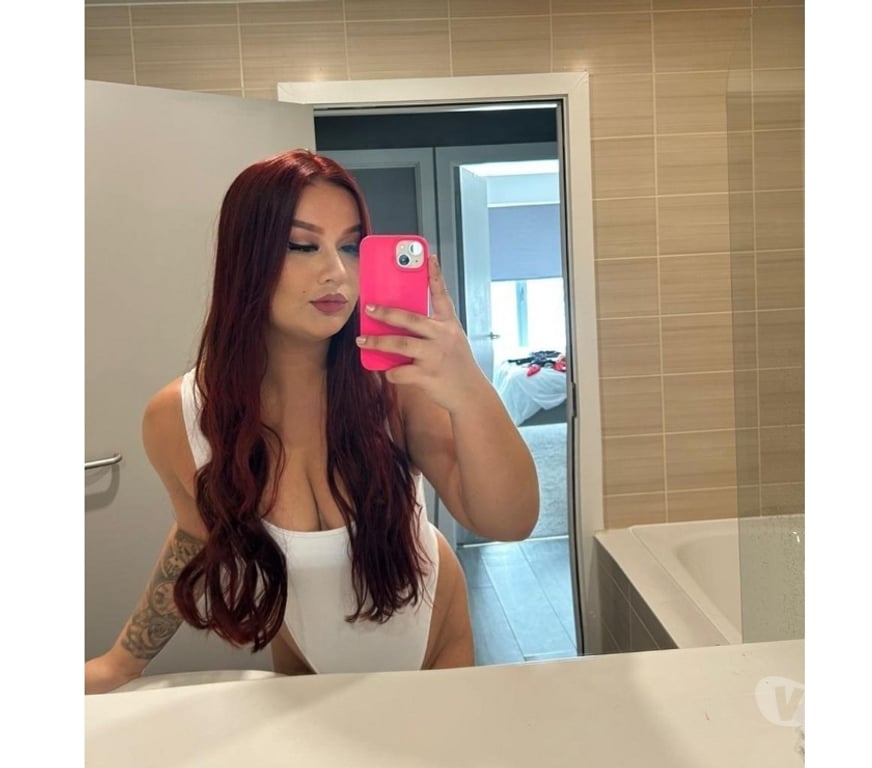 Thumbnail of Hot Latina Bombshell 🇧🇷 – Jeniffer All Woman - Photo 2