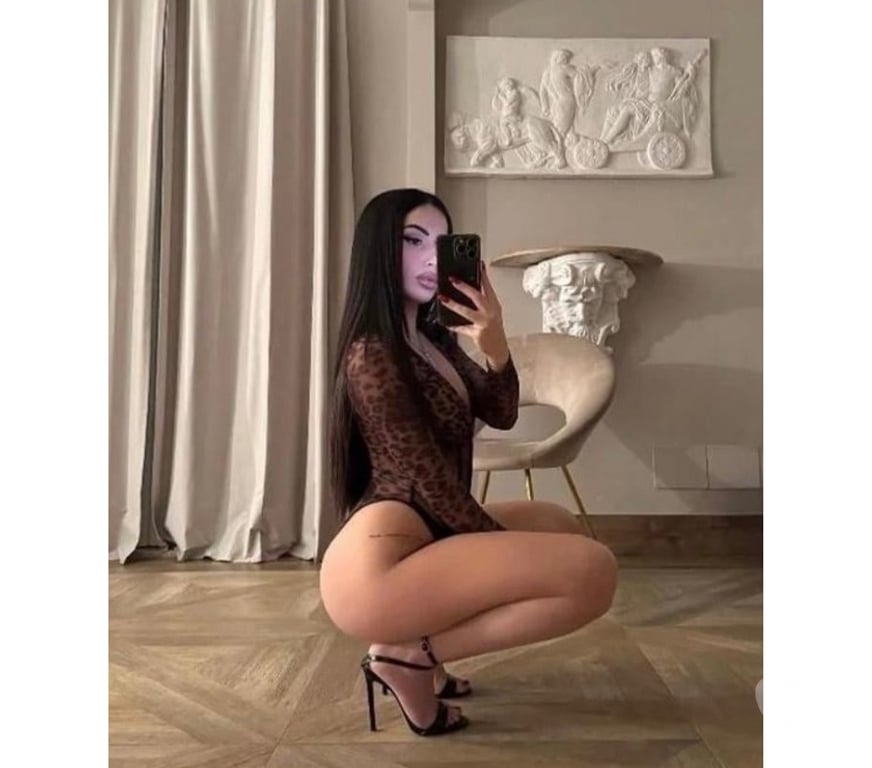 Thumbnail of Alexa❤️ 🪩 🔝HOTTEST BRUNETTE 🔝SLIM🔞Party - Photo 3