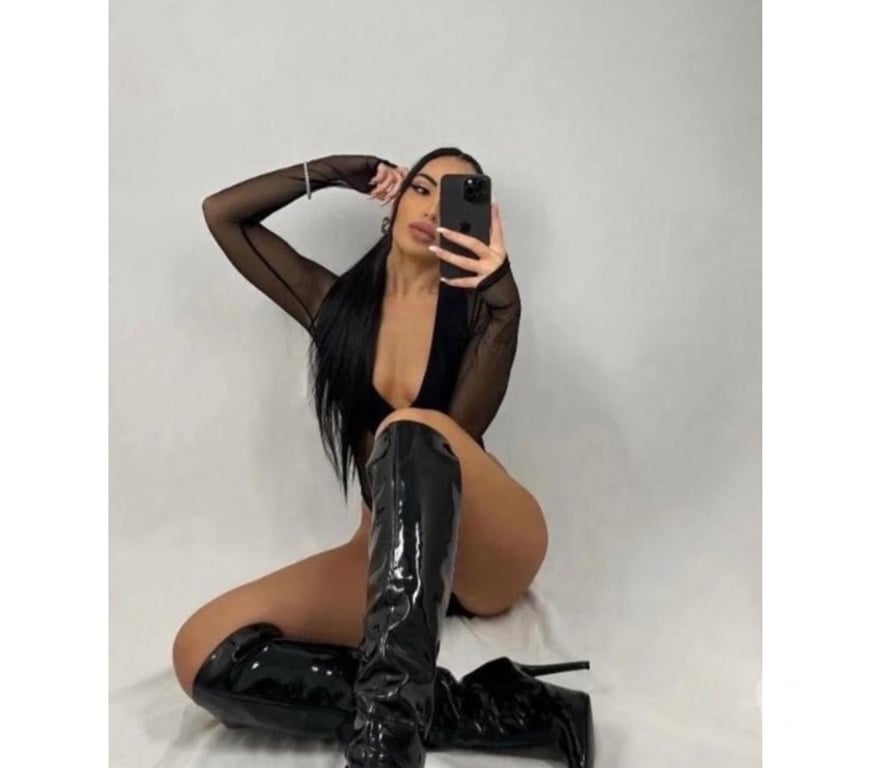 Thumbnail of Alexa❤️ 🪩 🔝HOTTEST BRUNETTE 🔝SLIM🔞Party - Photo 5