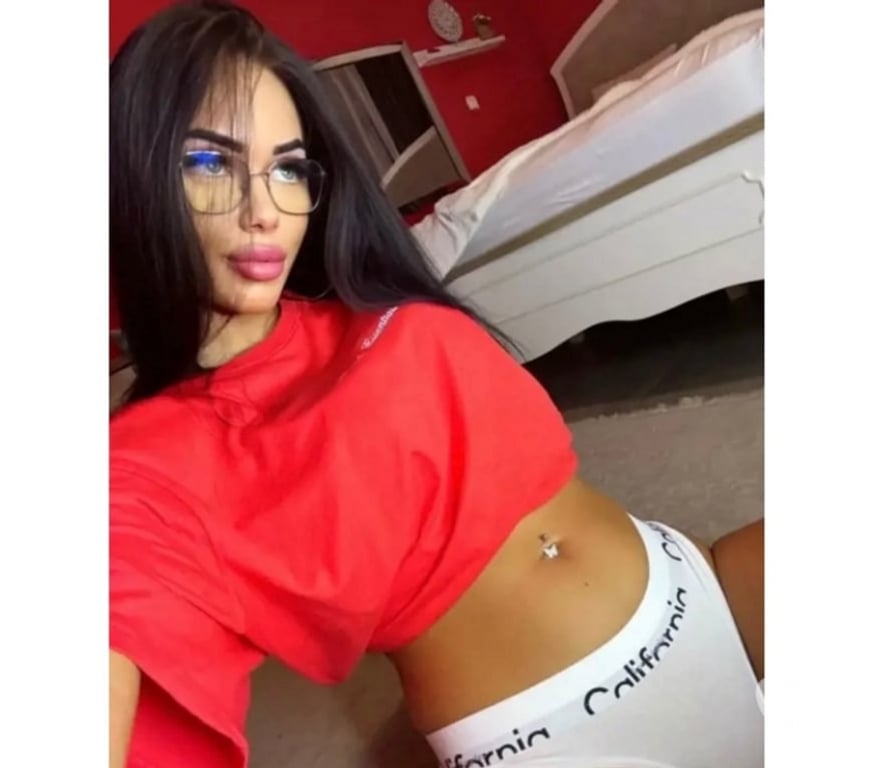 Thumbnail of New New in town 💕 sellena 💕 party girls - Photo 2