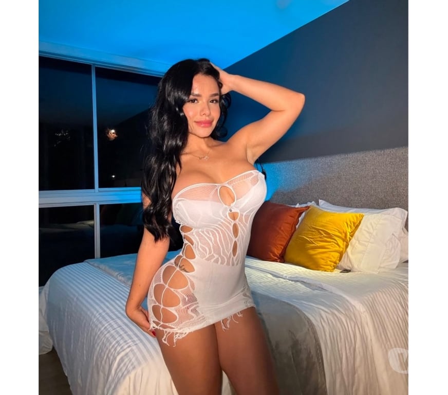 Thumbnail of Party Girl Sophia 🍑🇧🇷 - Photo 7