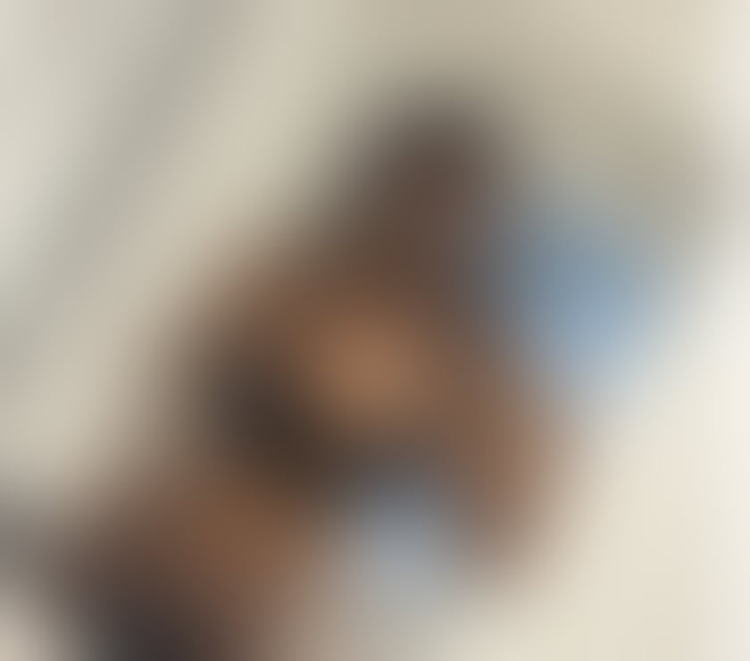 Thumbnail of BRITISH BOMBSHELL🍾🏆🇬🇧 - Photo 7