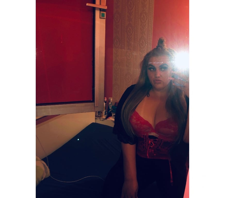 Thumbnail of TRANS AMELIA FAT ASS JUICY MACHINE 🍑🍑🤪 - Photo 2