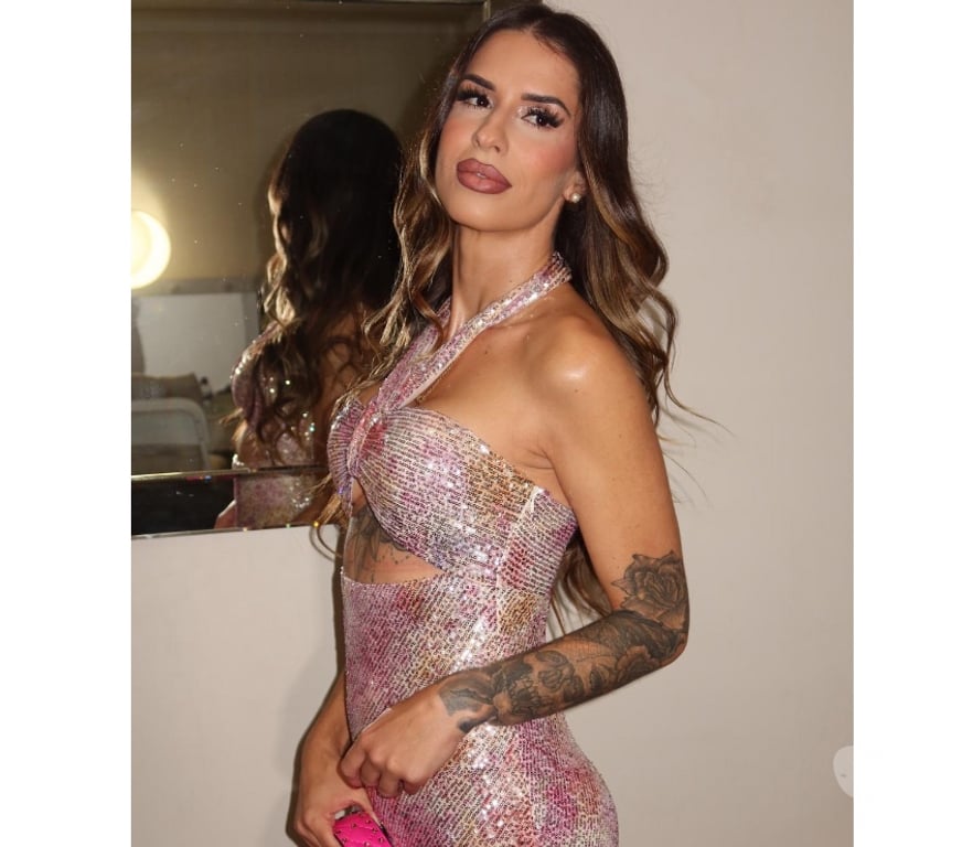 Thumbnail of Anna Brazilian girl 🇧🇷 - Photo 2