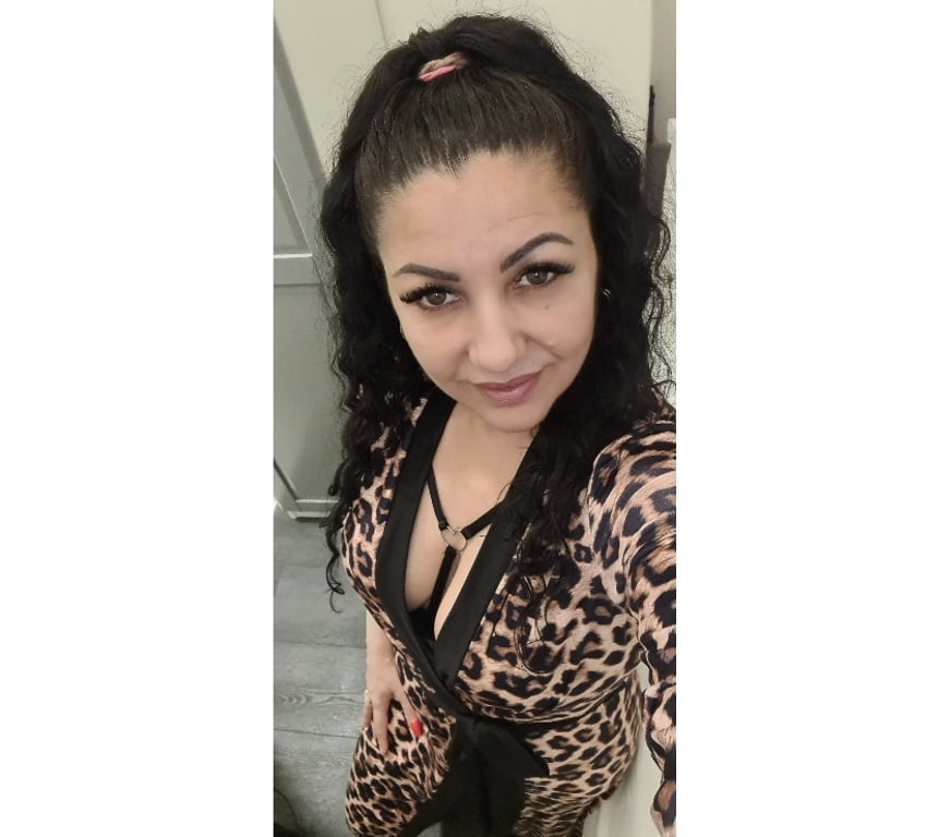 Photo of Milf Kelly sexy big natural breasts 💋💋💋
