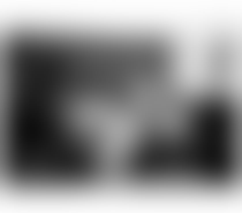 Thumbnail of Caroline 45-year-old lady - Photo 6