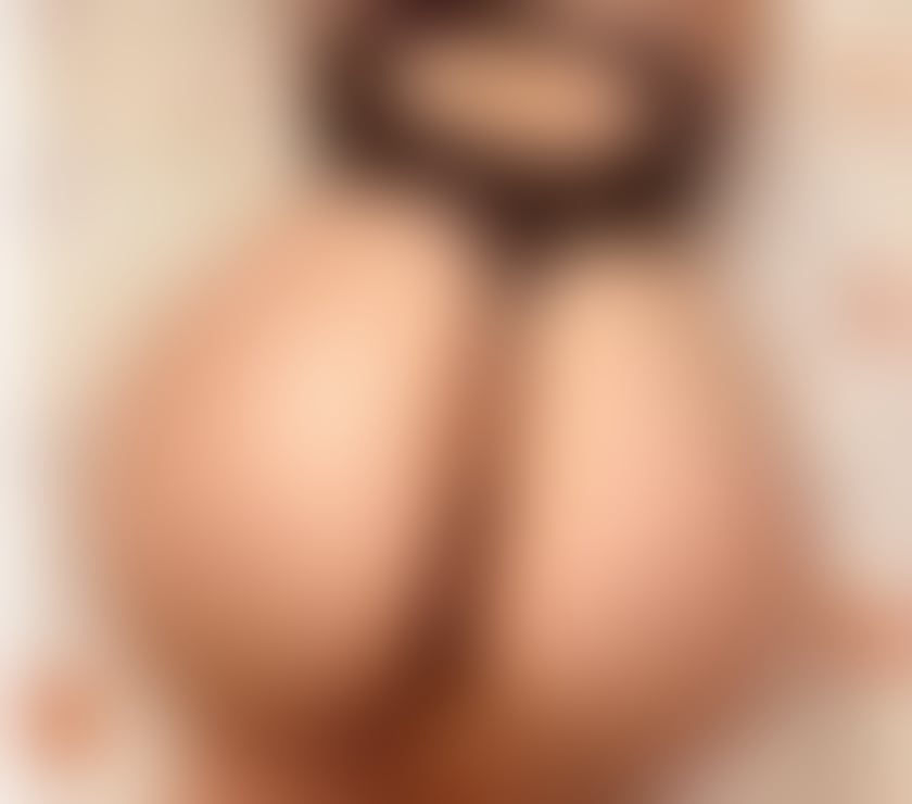 Thumbnail of Ninna Brazilian 🇧🇷big boobs🍑party girl - Photo 2