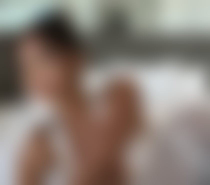 Thumbnail of Laura sexy and fragrant escort - Photo 5
