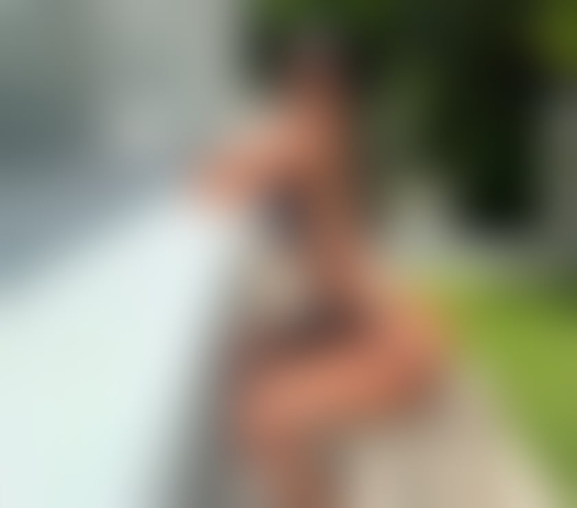Thumbnail of Laura sexy and fragrant escort - Photo 4