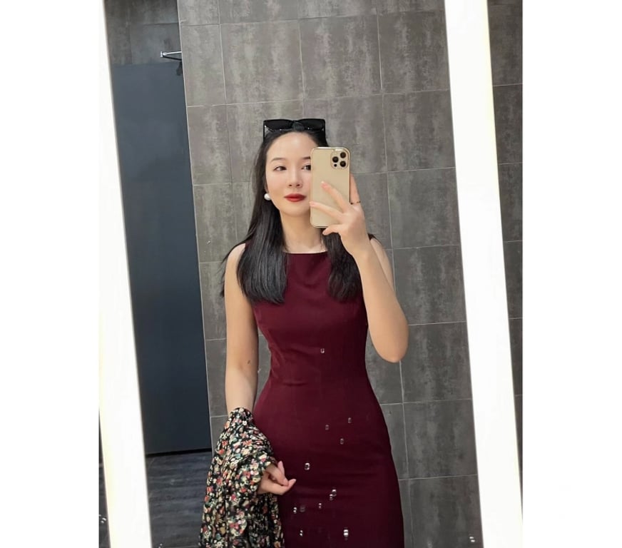 Petts Wood First Class Asian Escort - Lilian - Photo 1 of 3