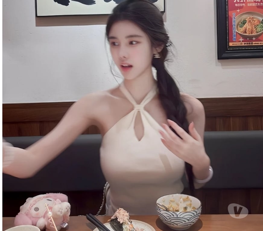 Thumbnail of Asian girl make your wishes to come true - Photo 3