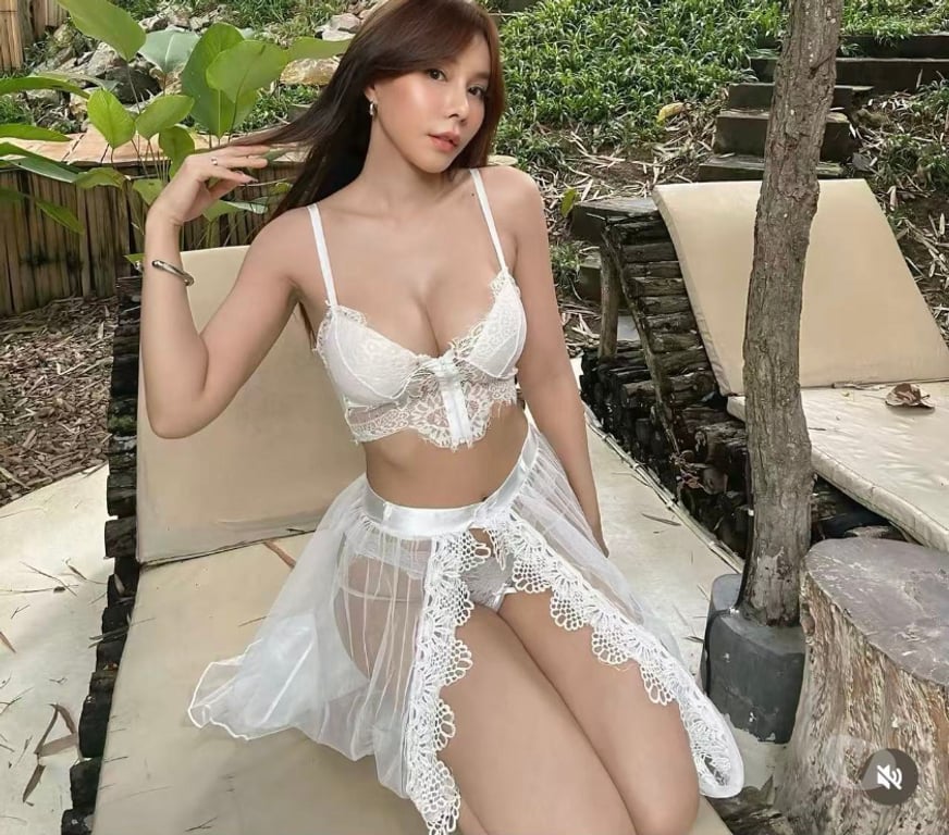💖💖Naughty Sexy Busty Asian 💖💛💖💖 - Photo 1 of 3
