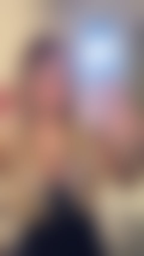 Thumbnail of KAROL PARTY GIRL - Photo 4