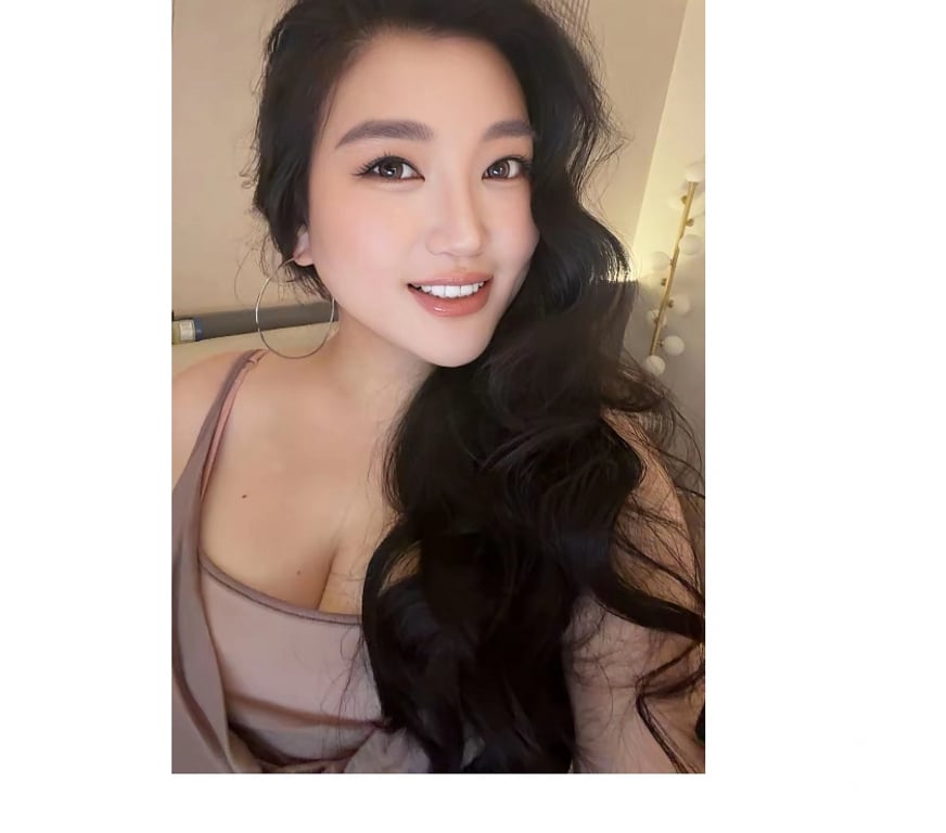 Luxury Asian Companion – Sweet & Relaxing (SE25) - Photo 1 of 3