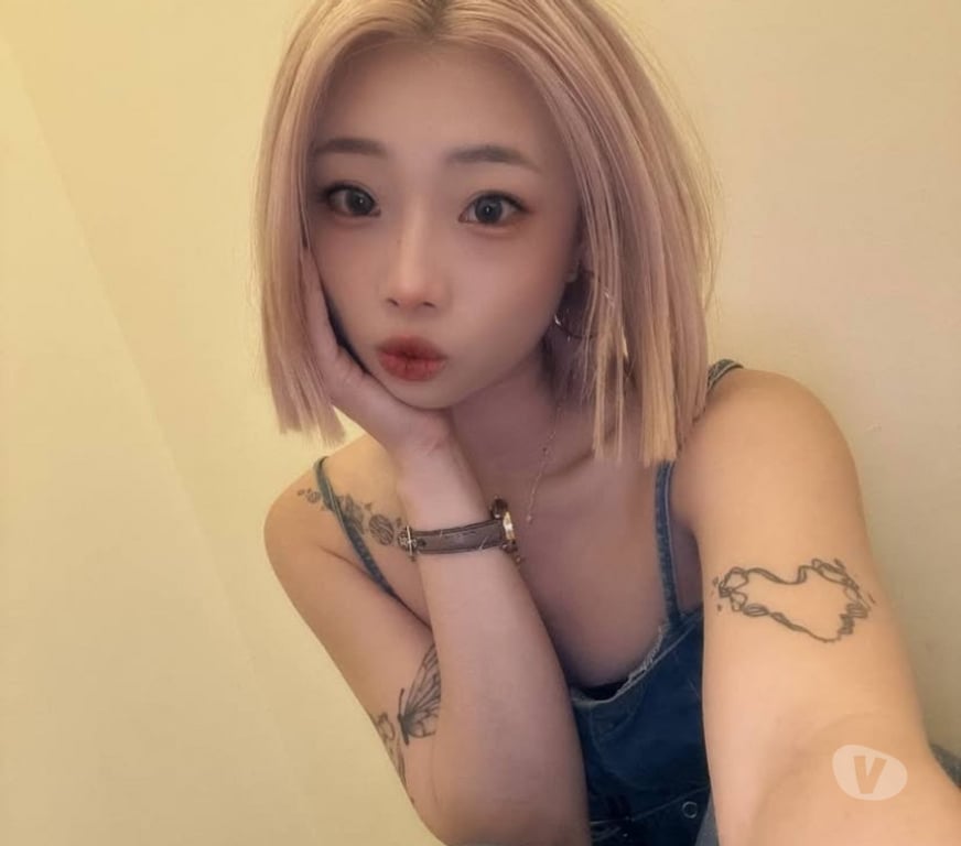 🌸 Chinese Girl – Soft, Elegant & A Little Tempting - Photo 1 of 2