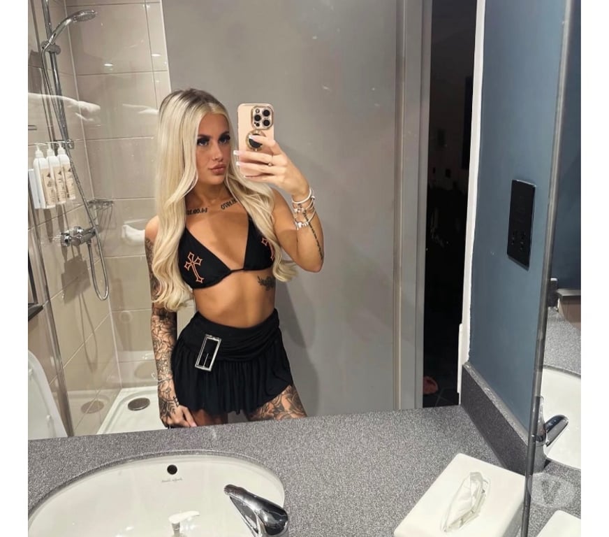 Thumbnail of WEMBLEY -EMMA☀️HOTTEST BLONDE--BEST- - Photo 3