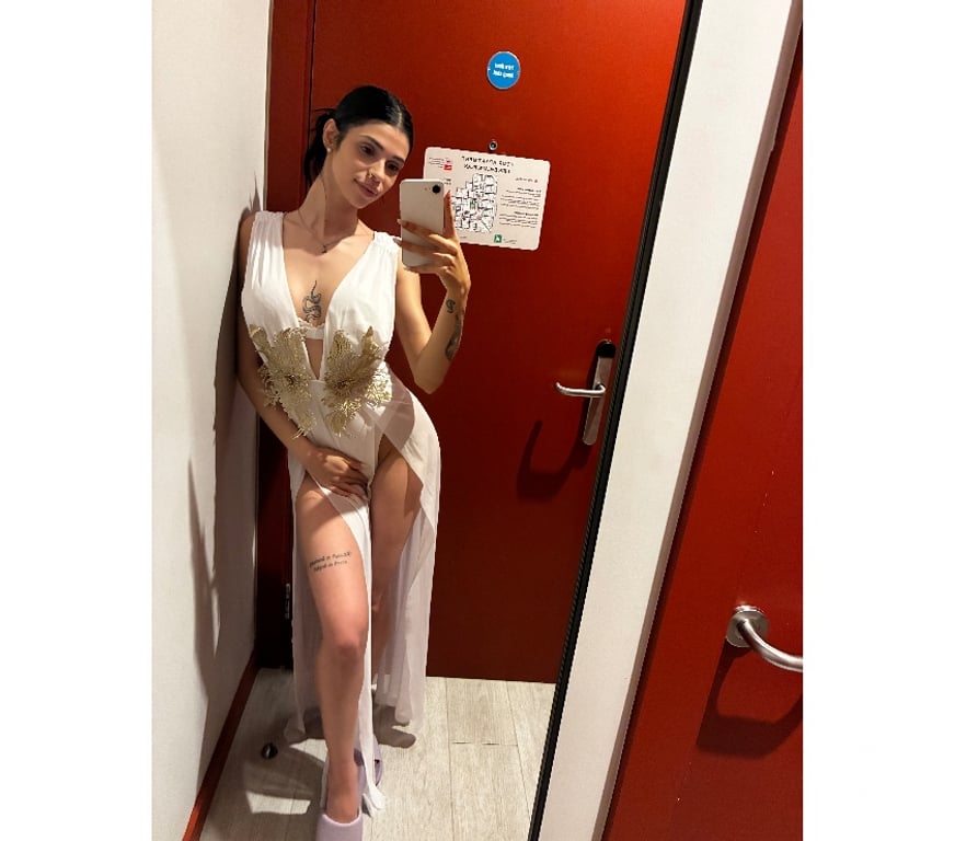 Alexia new here, real girl 💘 party pettite😊 no rush❌ - Photo 1 of 4